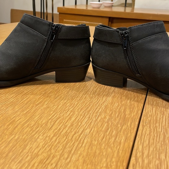 Life Stride Ankle Boot - Picture 7 of 8